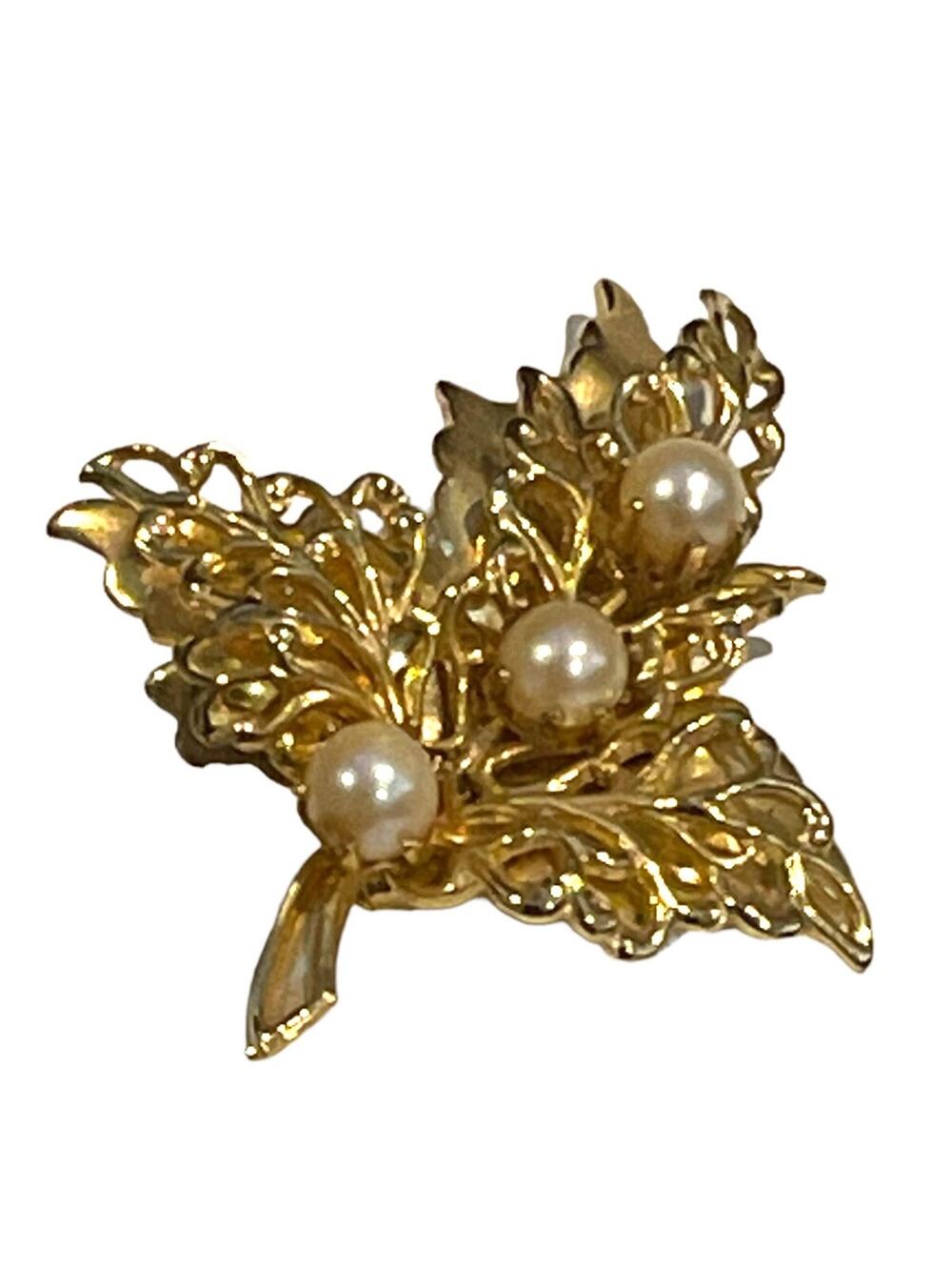 Gold 3D Leaf and Pearls Brooch - Vintage - 1950s - Estate